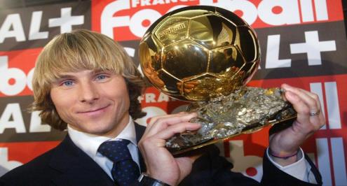 نيدفيد: يجب احترام برشلونة لكن دون خوف